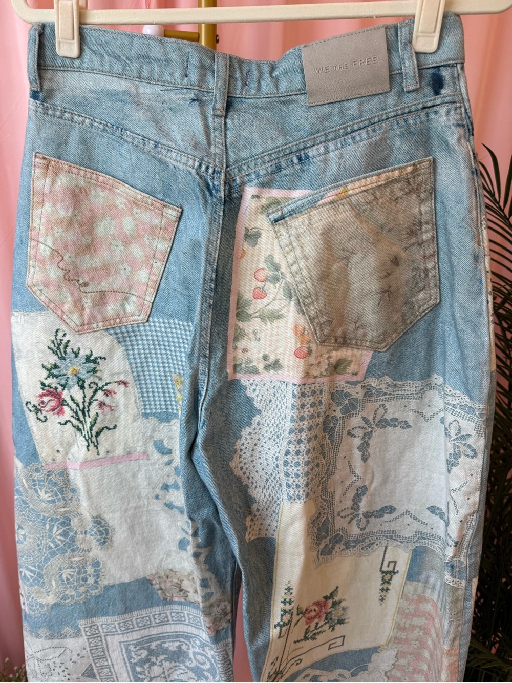 Free People We the Free Illusion Patchwork Barrel Jeans Size 29 NWOT - Picture 7 of 10